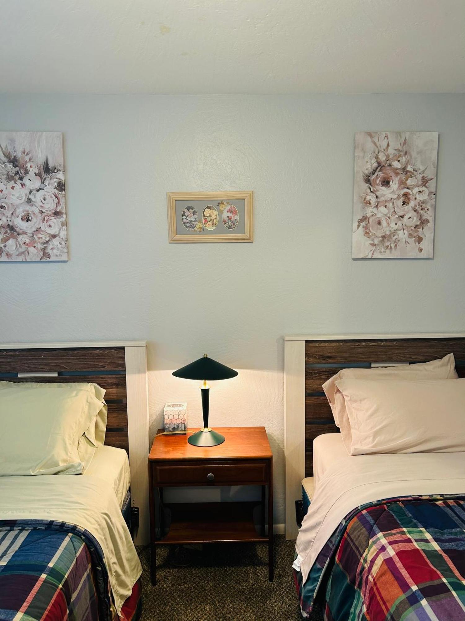 Emerald City 3 Bedroom 1 Bath Home Eugene Ngoại thất bức ảnh