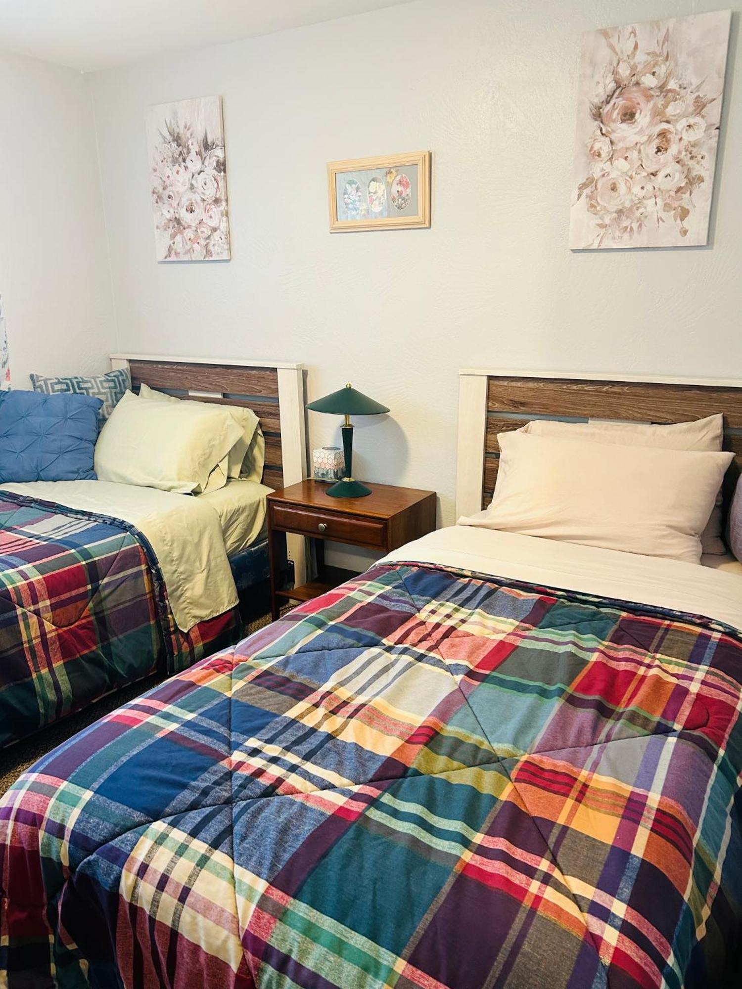 Emerald City 3 Bedroom 1 Bath Home Eugene Ngoại thất bức ảnh