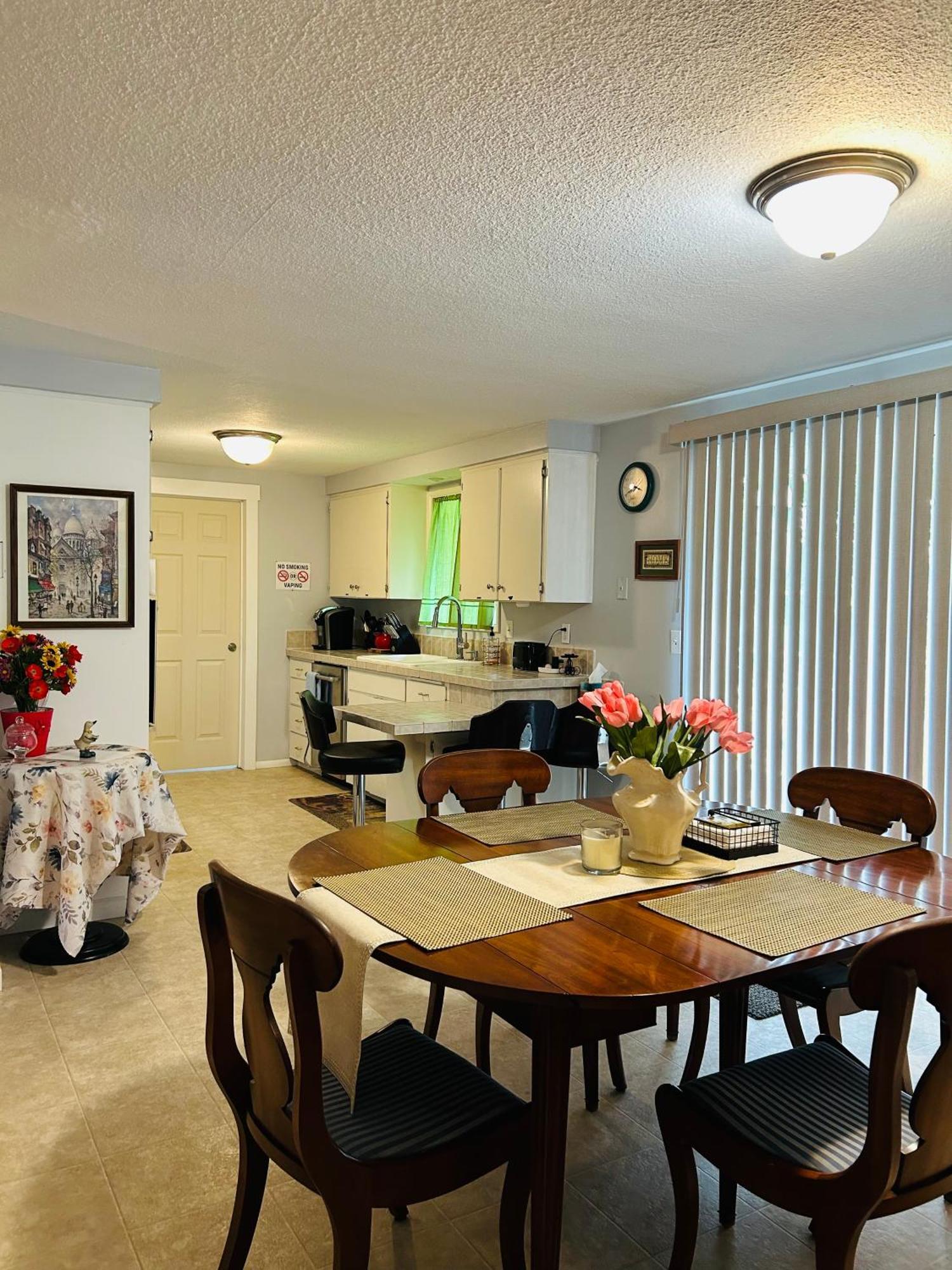 Emerald City 3 Bedroom 1 Bath Home Eugene Ngoại thất bức ảnh