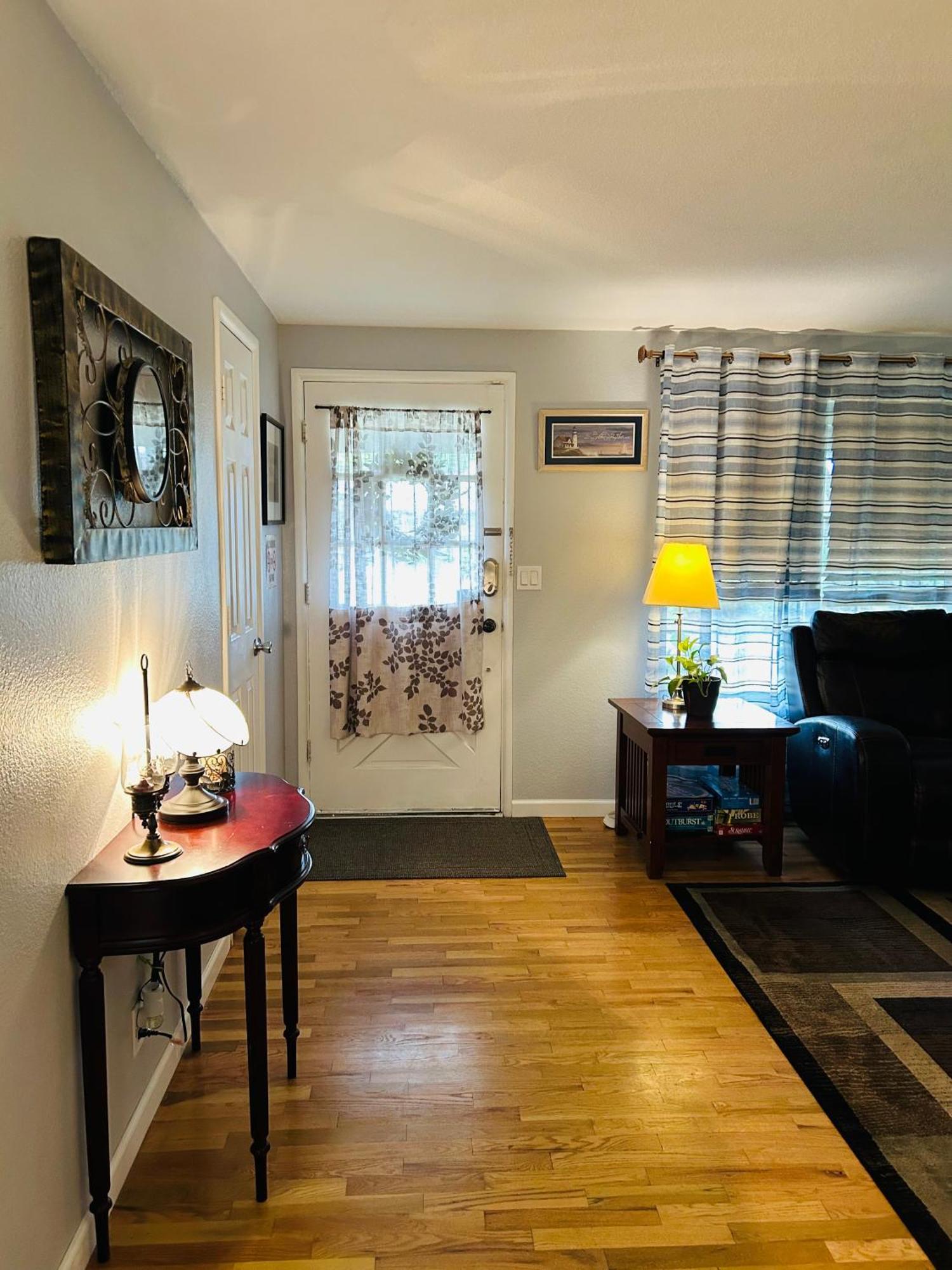 Emerald City 3 Bedroom 1 Bath Home Eugene Ngoại thất bức ảnh