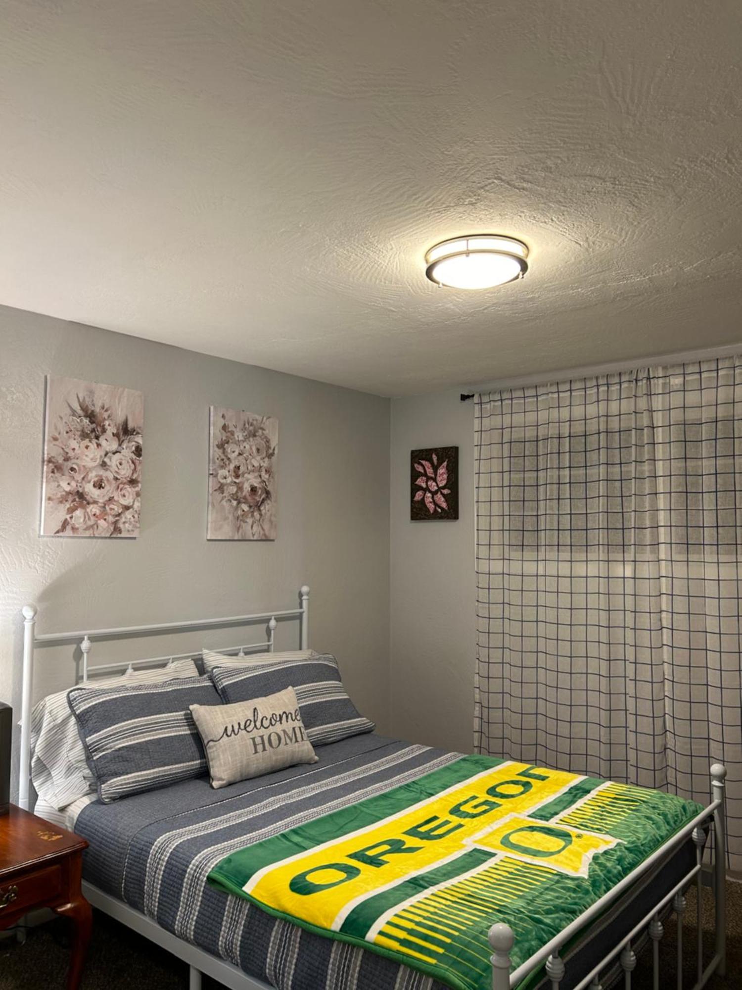 Emerald City 3 Bedroom 1 Bath Home Eugene Ngoại thất bức ảnh